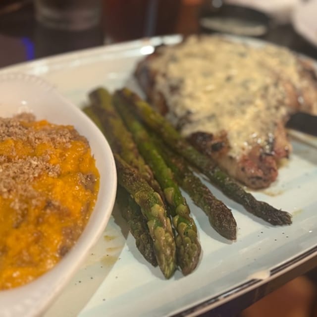 14oz. Porterhouse Pork Chop.