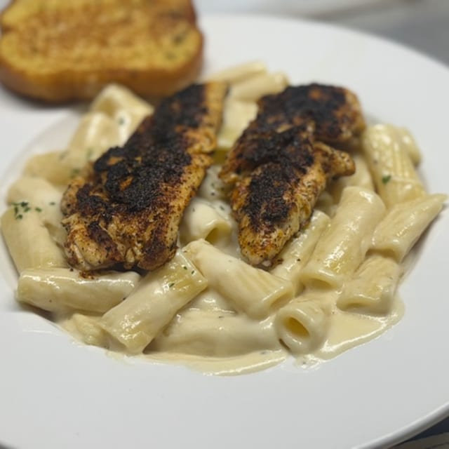 Chicken Alfredo.